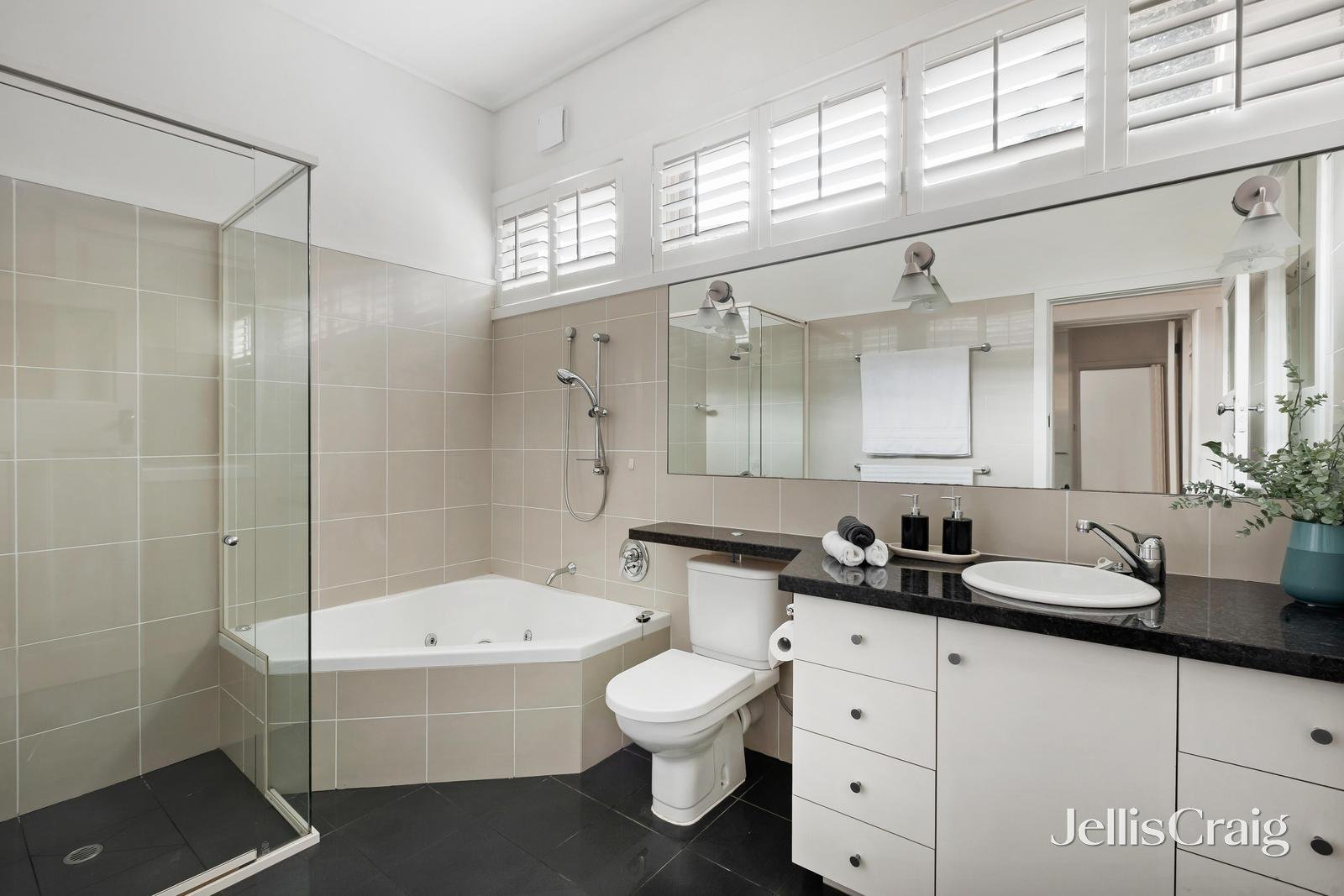 25 Willsmere Road, Kew image 8