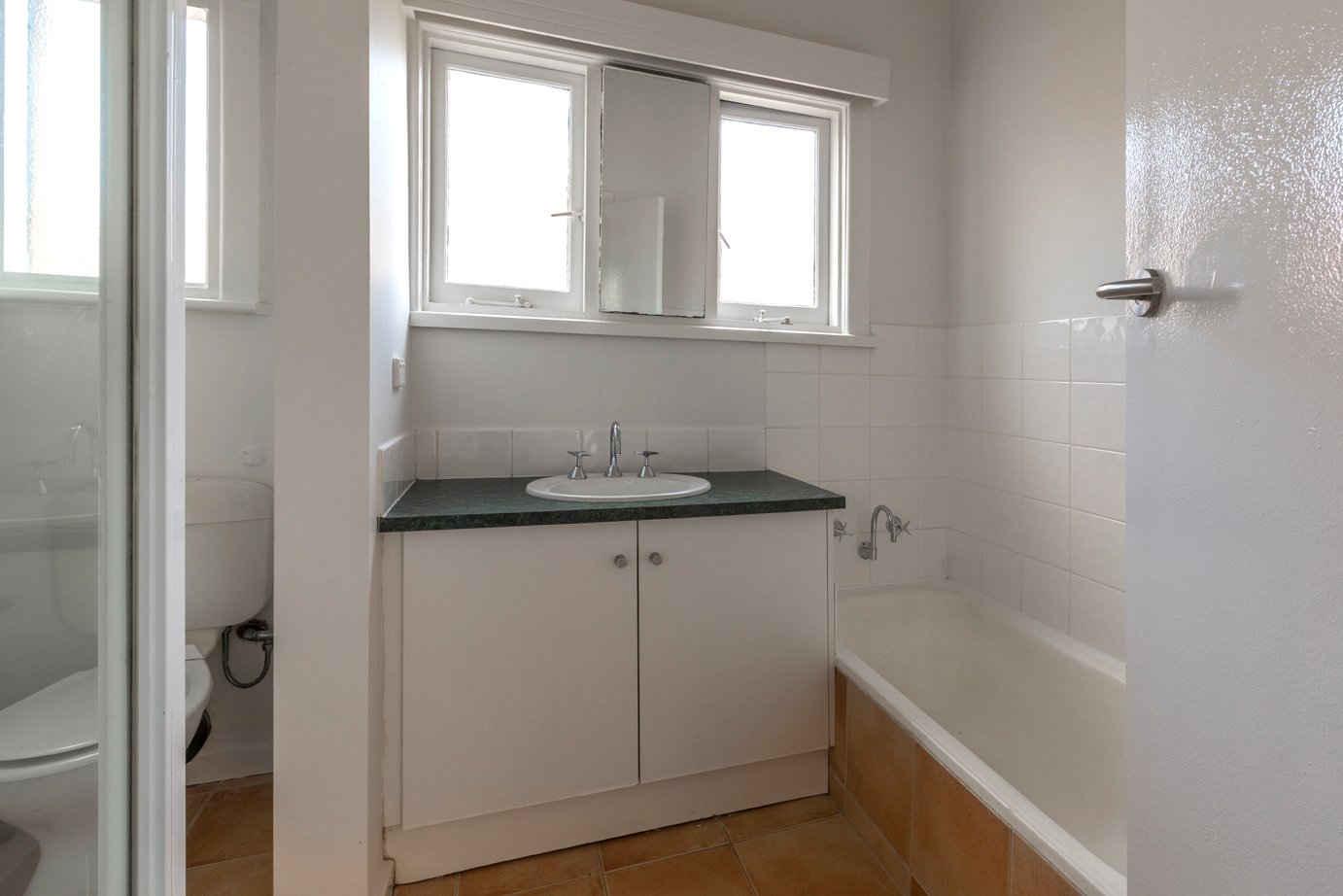 Property Gallery Thumbnail 3