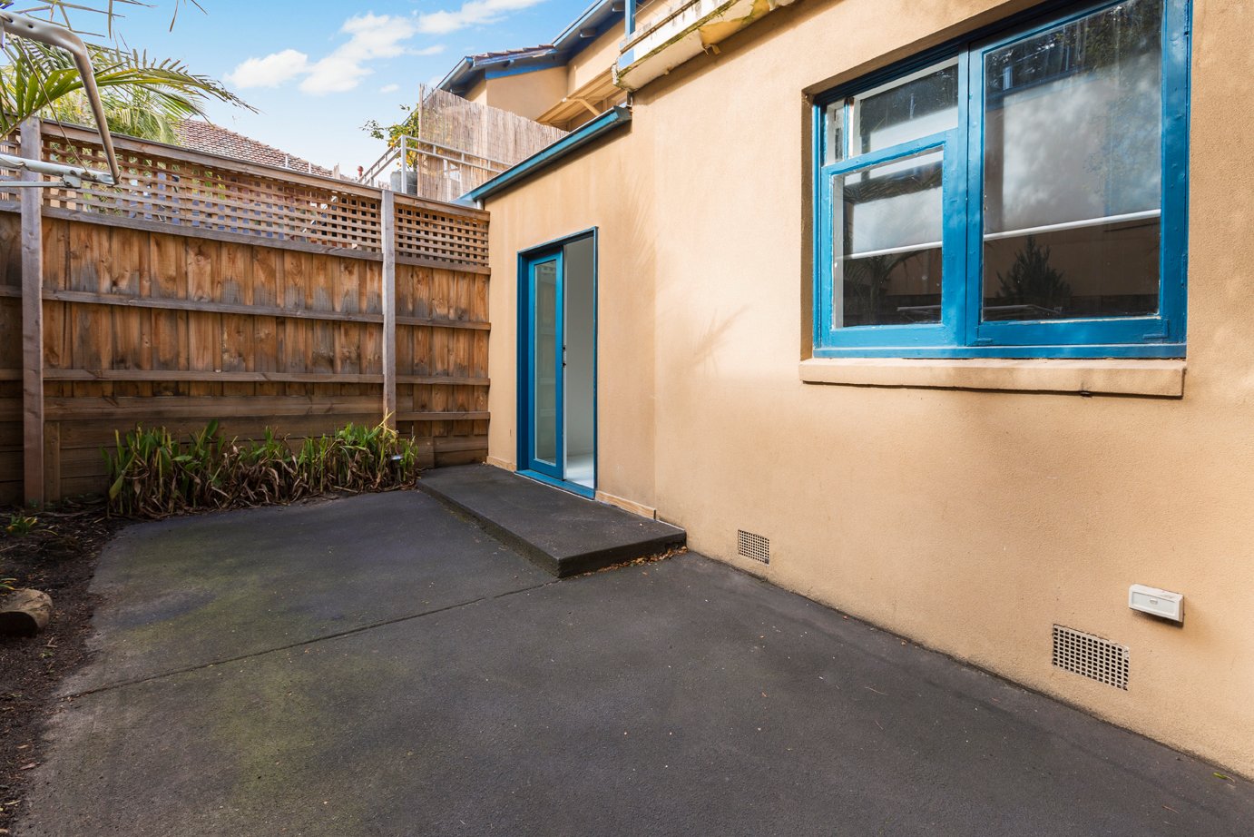 Property Gallery Thumbnail 12