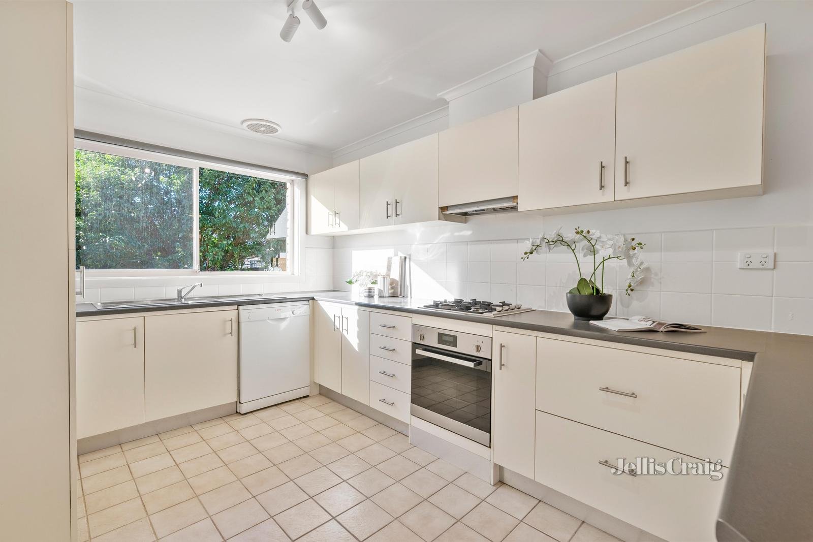 2/50 Betula Avenue, Vermont image 3