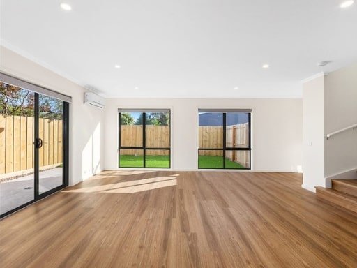 2/50 Boundary Road, East Geelong image 2