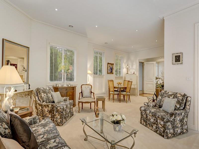 2/50 Davis Street, Kew image 3