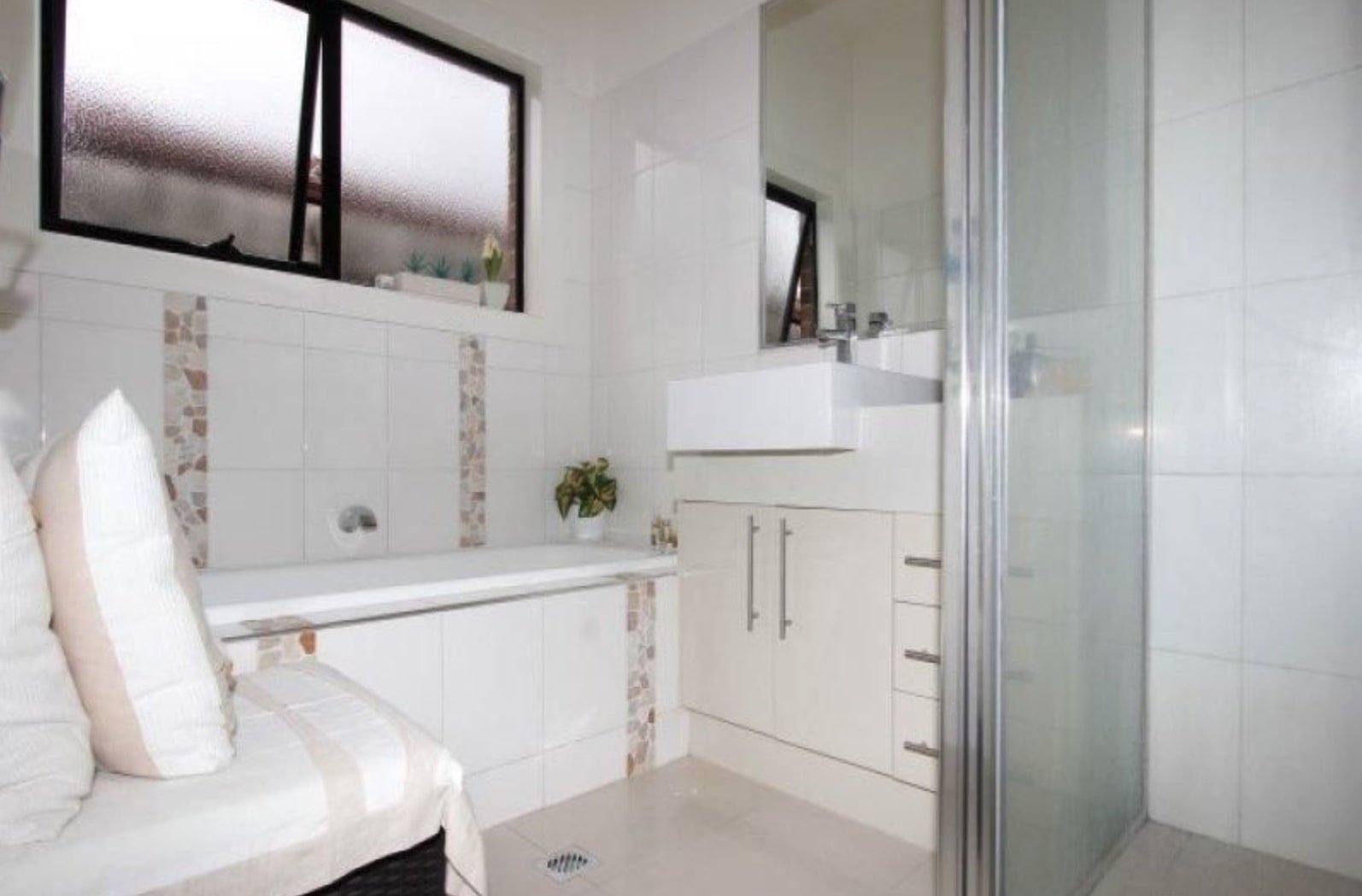 2/50 Hotham Street, Hughesdale image 4