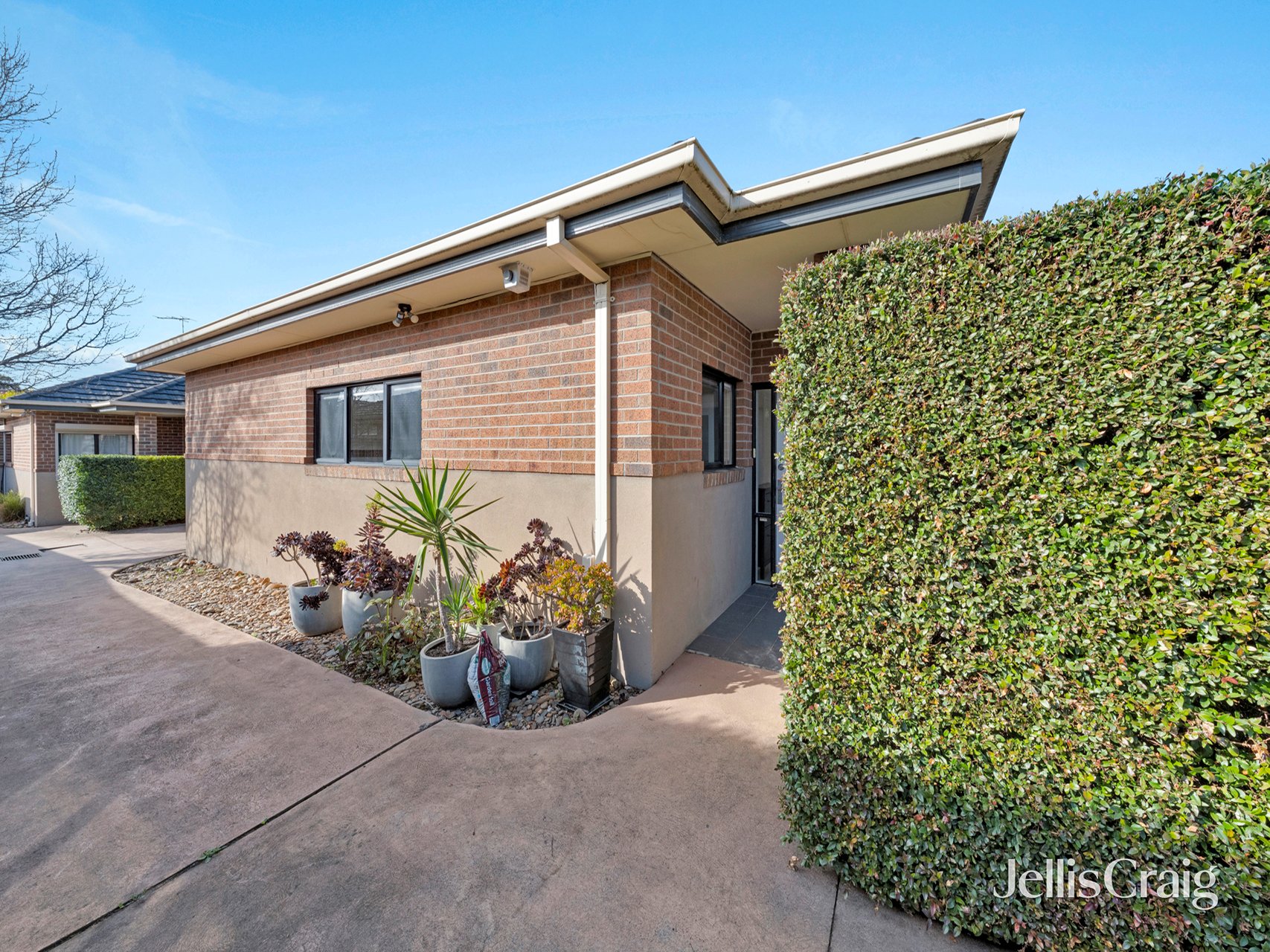 2/50 Hotham Street, Hughesdale image 1