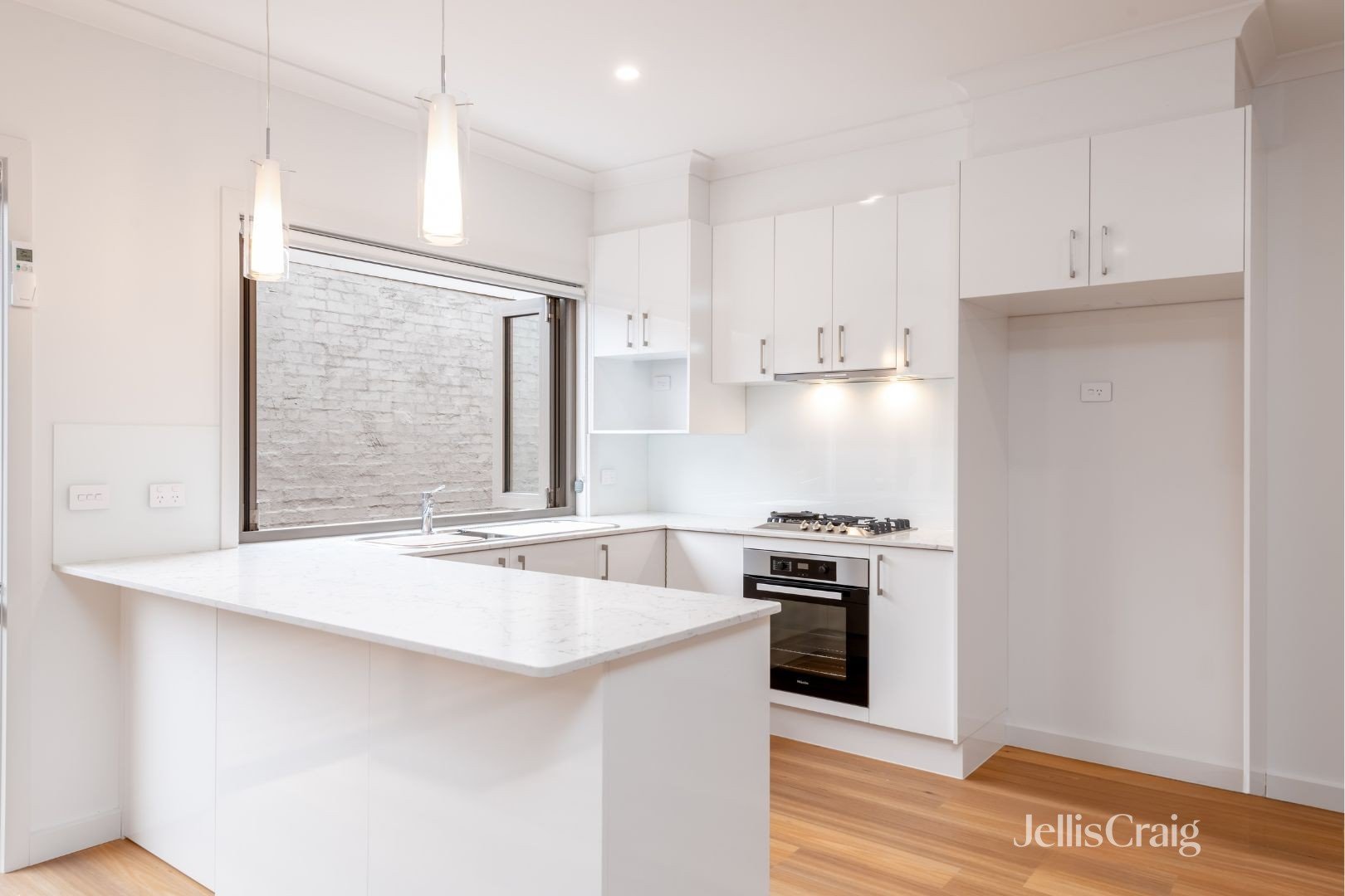 2/50 Pardy Street, Pascoe Vale image 2