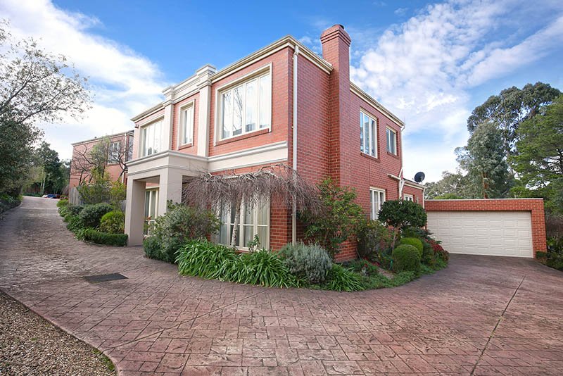 2/50 St Clems Road, Doncaster East image 1