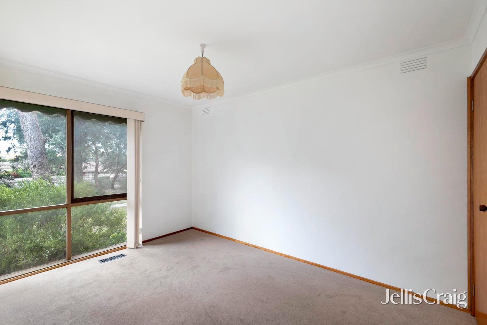 250 St Helena Road, Greensborough image 12