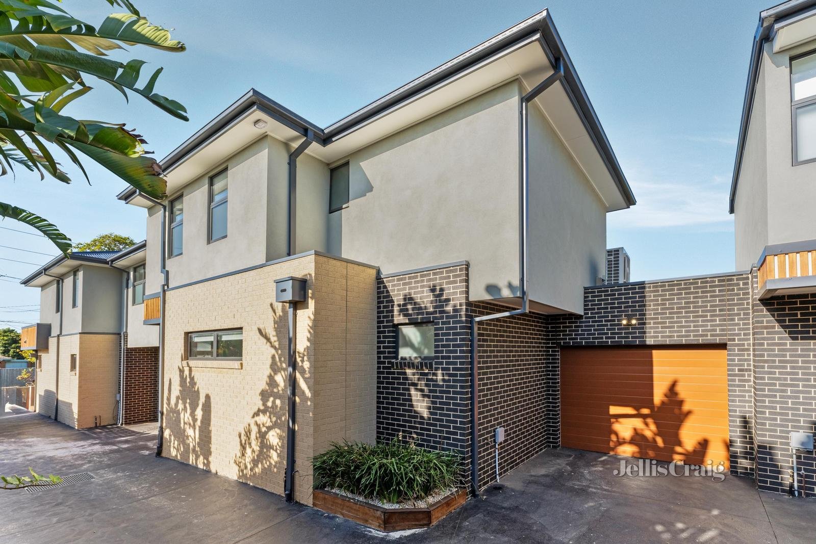 2/50 White Street, Mordialloc image 1