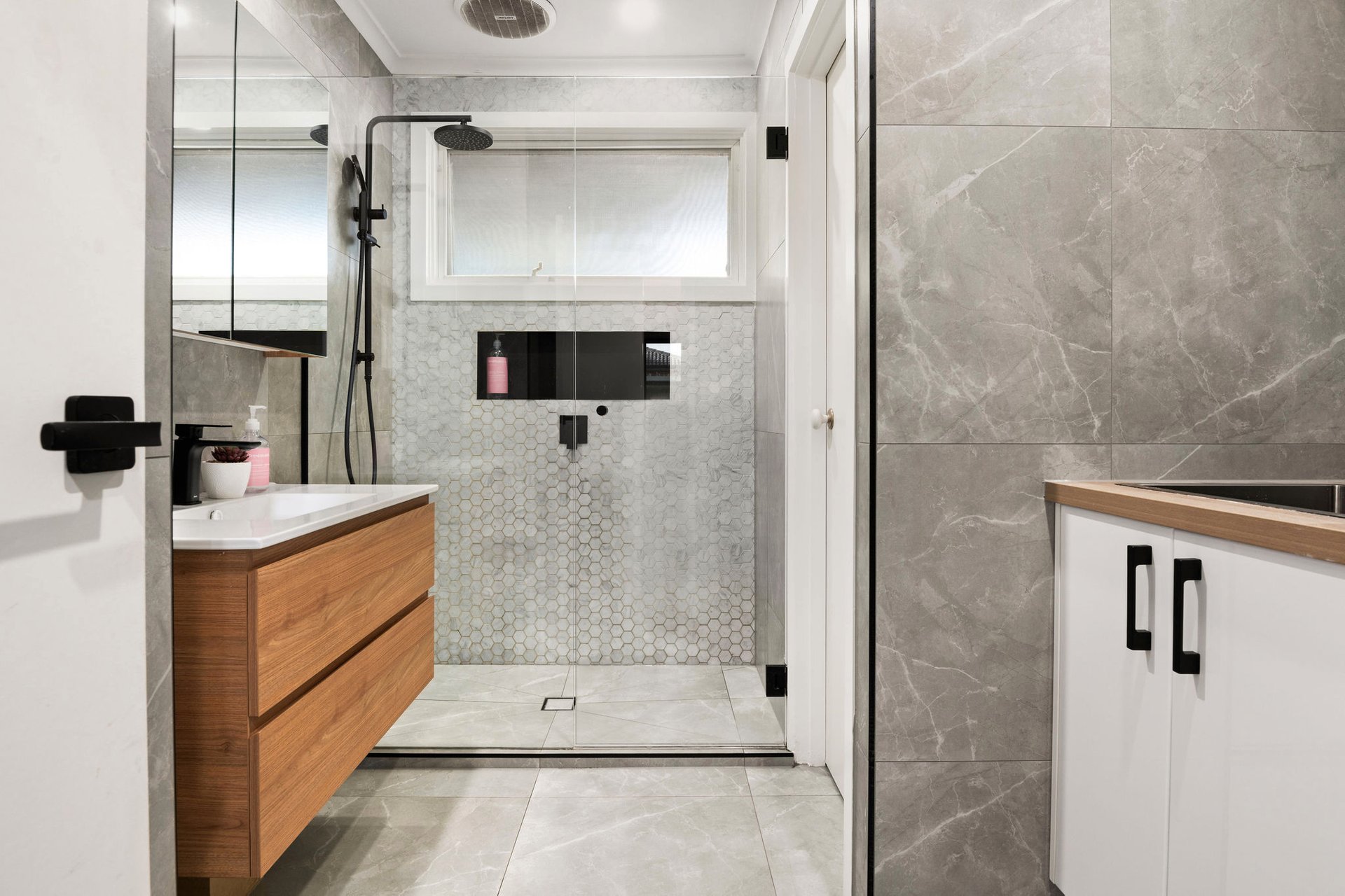 Property Gallery Thumbnail 5