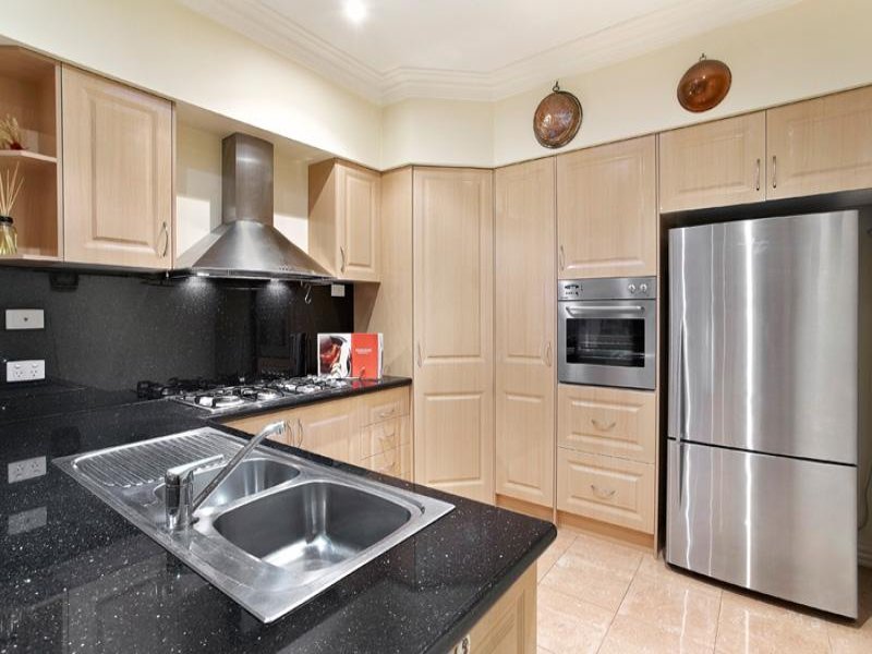2/50 Yerrin Street, Balwyn image 4