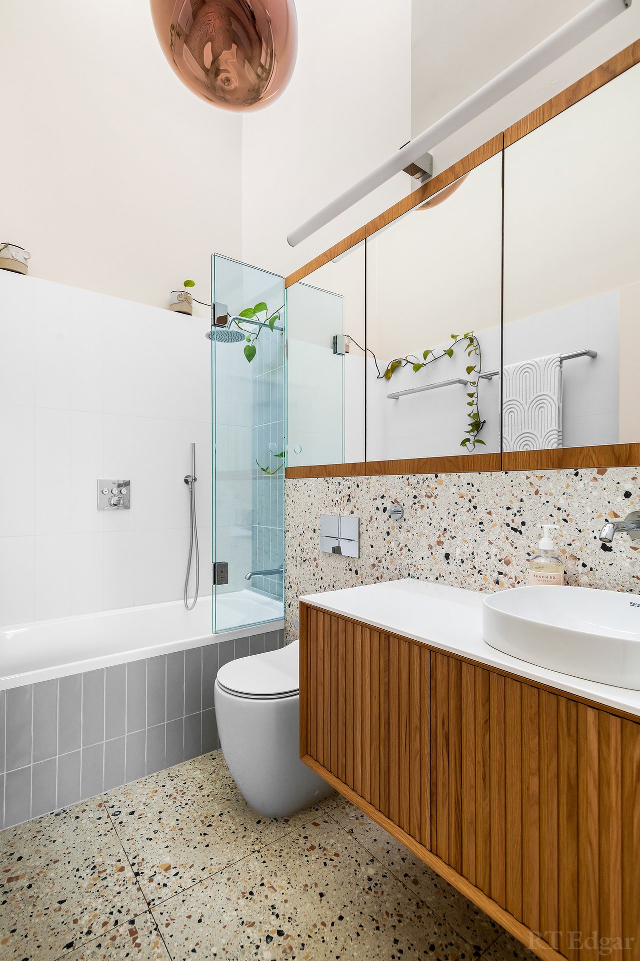 Property Gallery Thumbnail 9