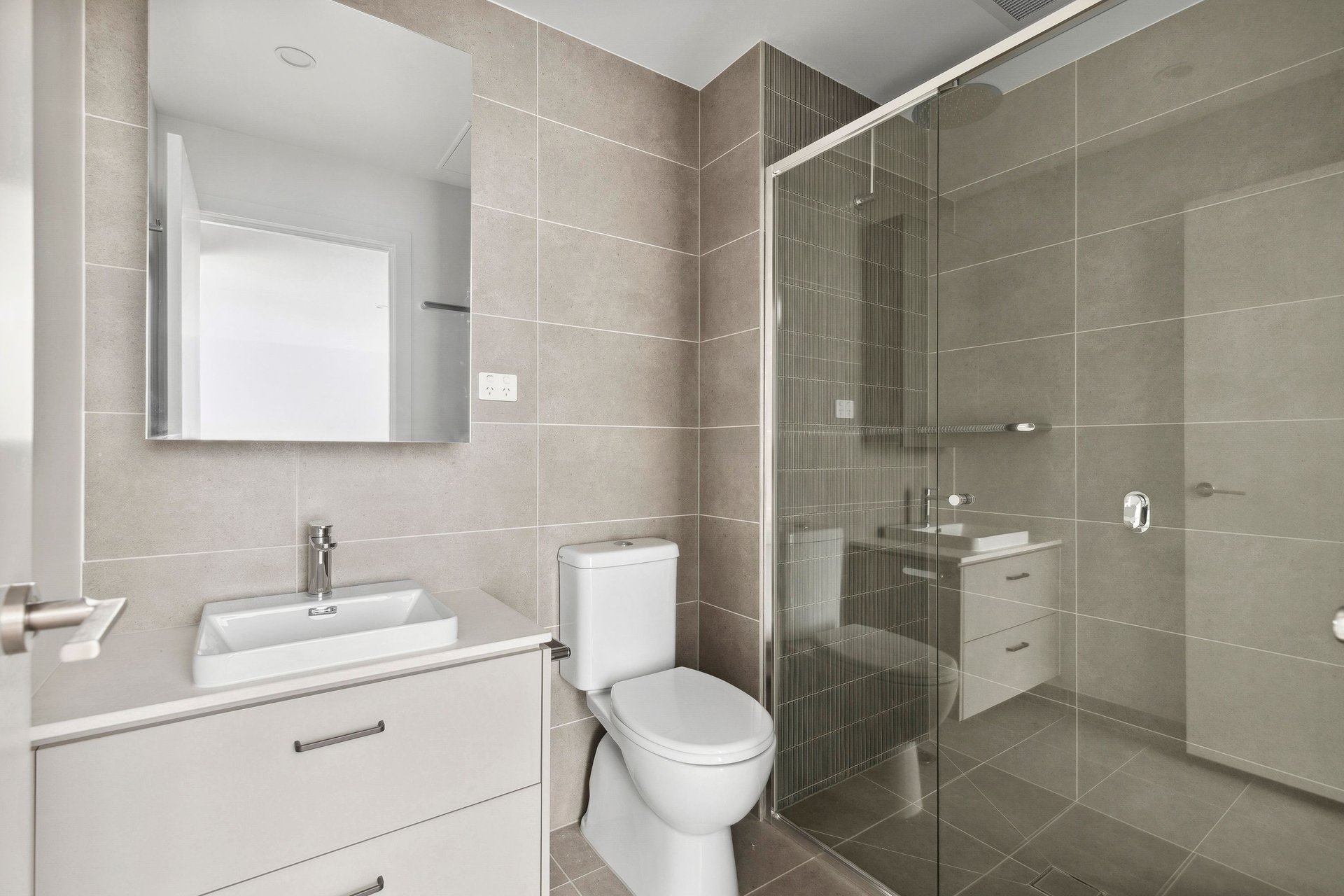 2501/104 Colac Road, Highton image 5