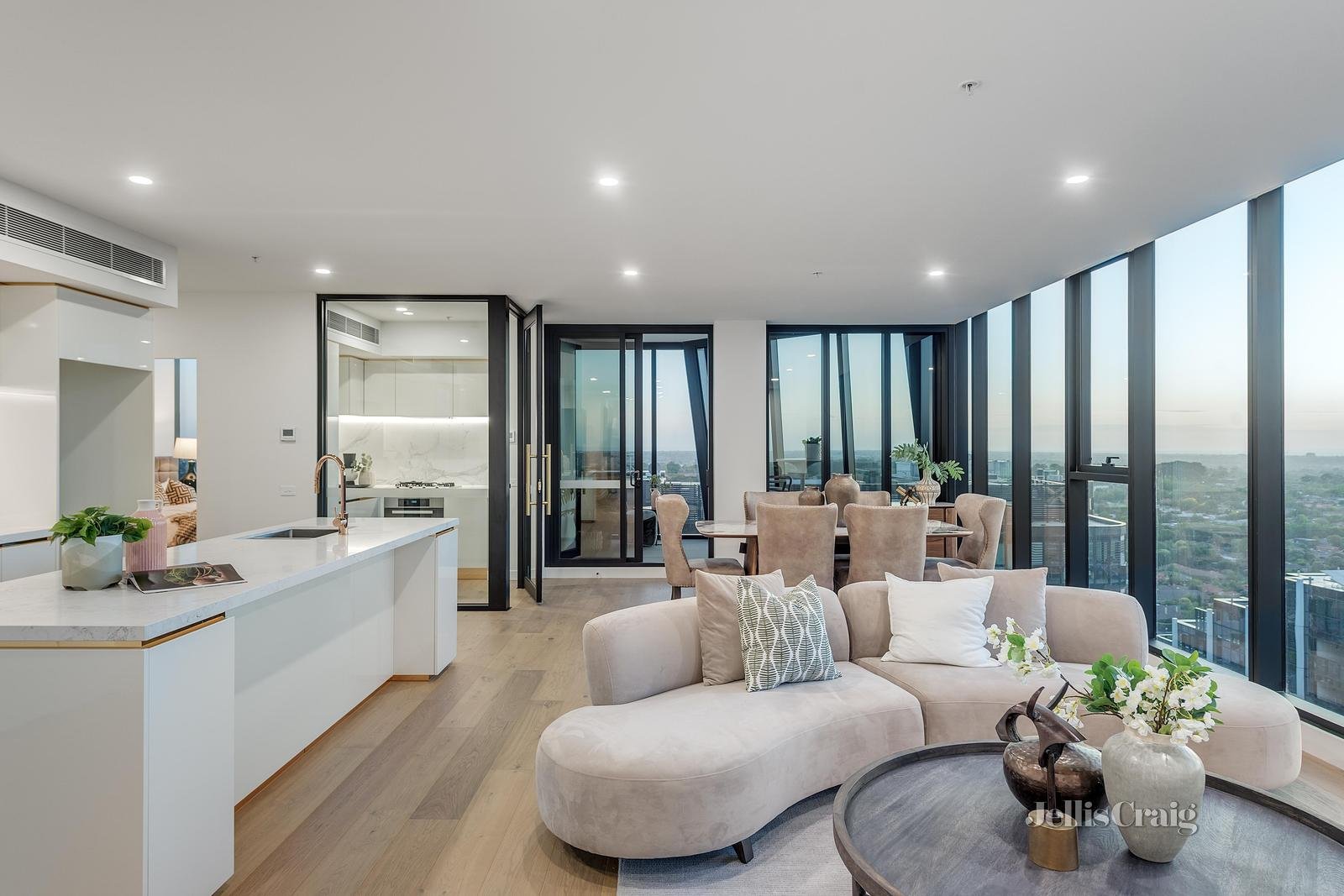 2501C,3403,3102,3101/845 Whitehorse Road, Box Hill image 7