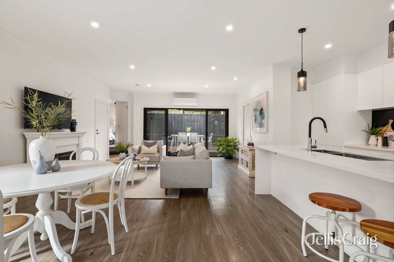 2/505 Mt Dandenong Road, Kilsyth image 3