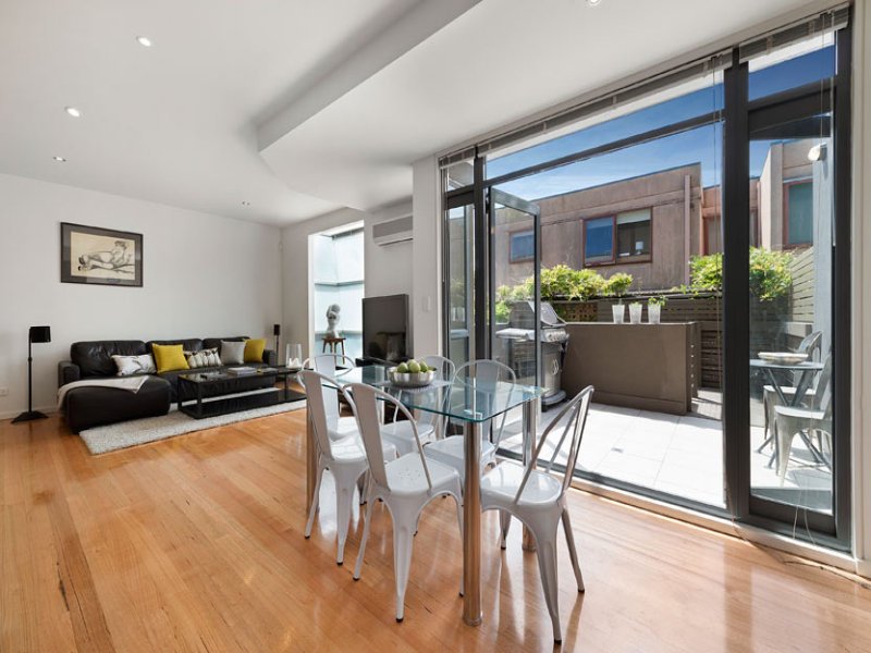 2/509 St Kilda Street, Elwood image 3