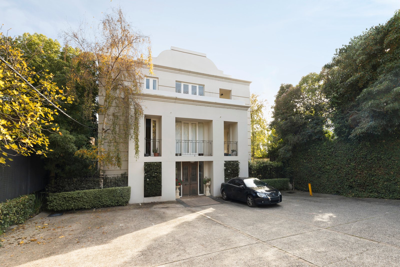 Property Gallery - Main Image