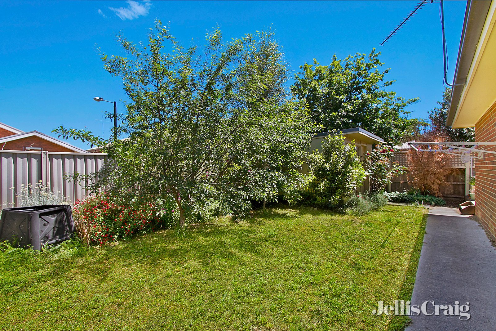 2/51 Anslow Street, Woodend image 8
