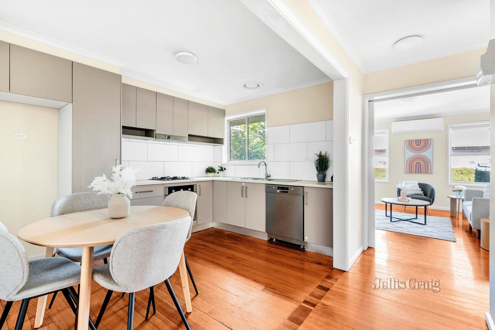2/51 Bell Street, Coburg image 1