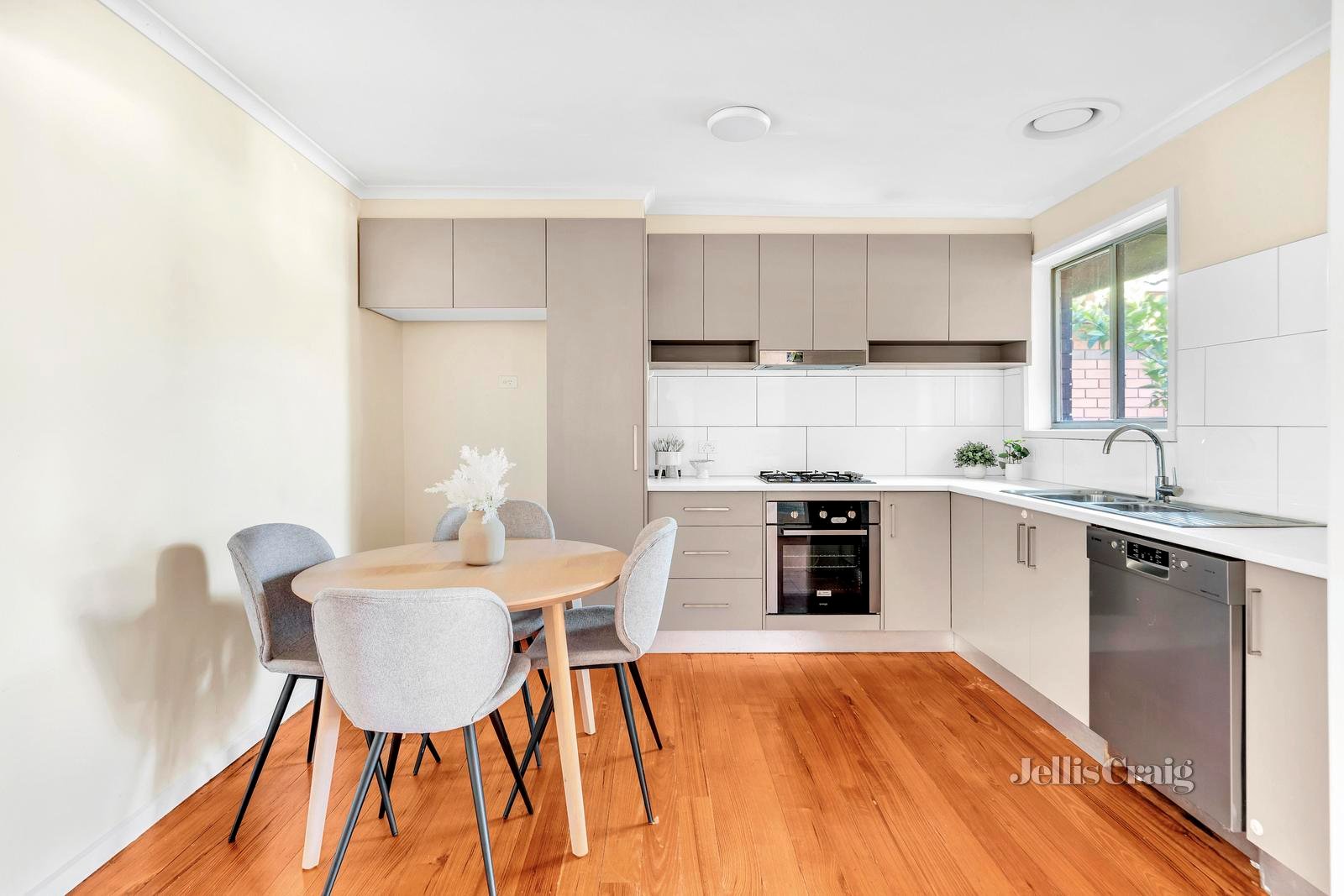 2/51 Bell Street, Coburg image 3