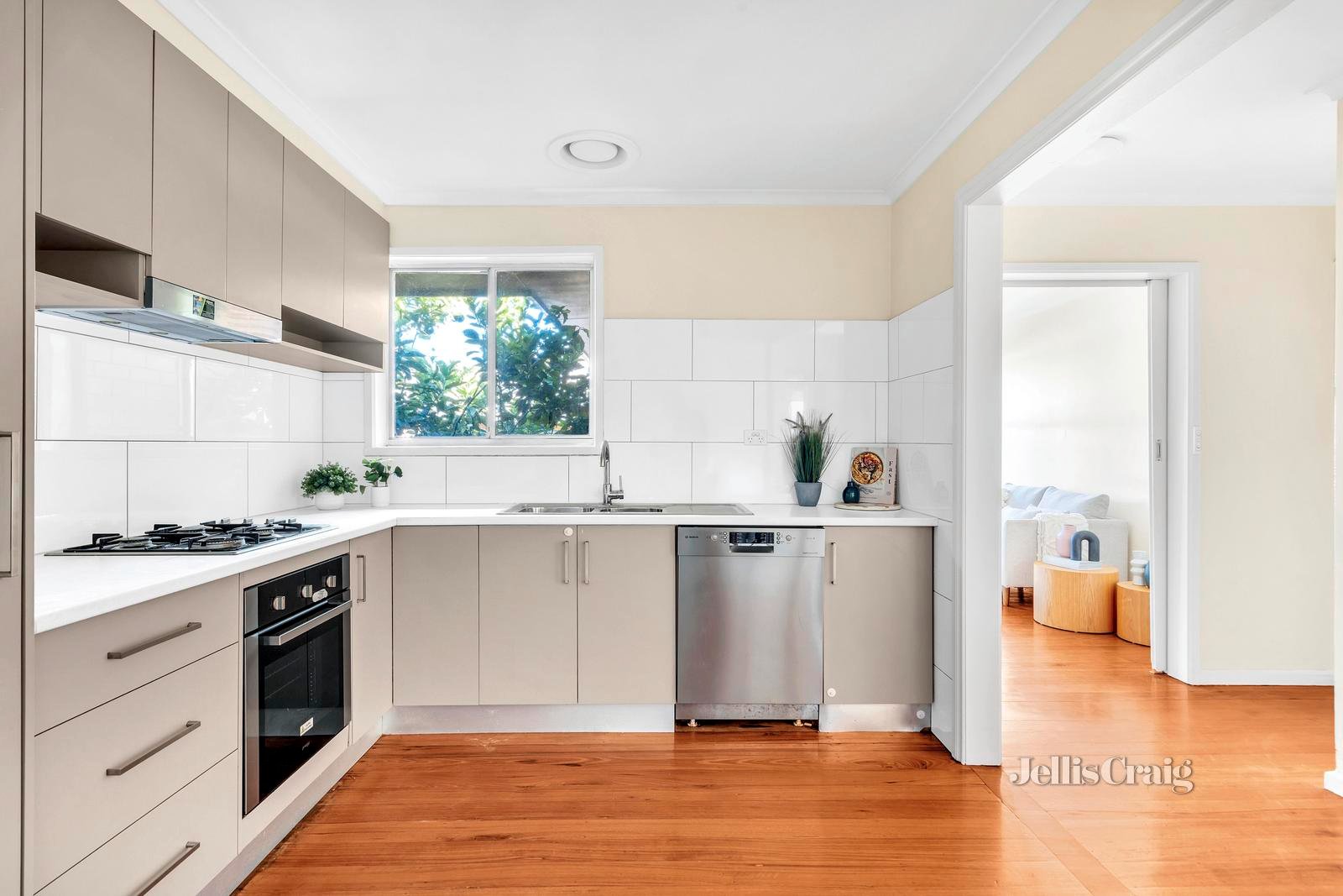 2/51 Bell Street, Coburg image 8