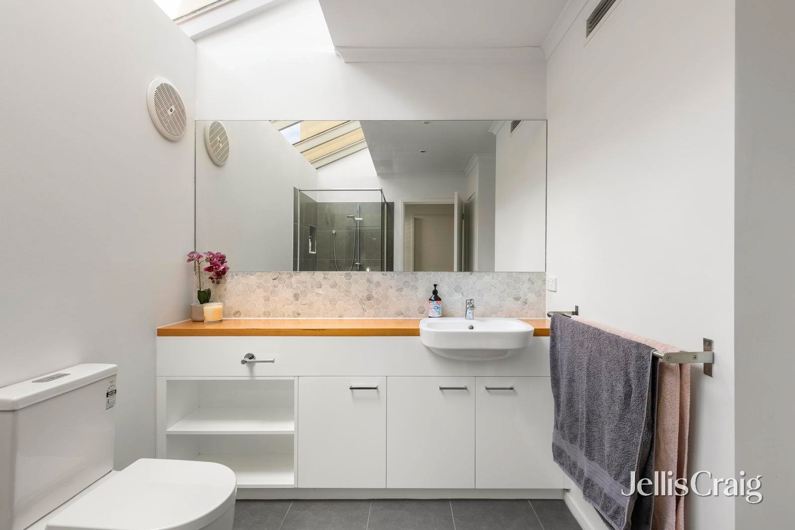 2/51 Bendigo Street, Richmond image 10