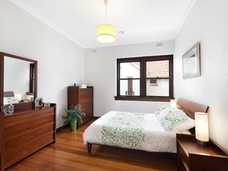 2/51 Foam Street, Elwood image 3