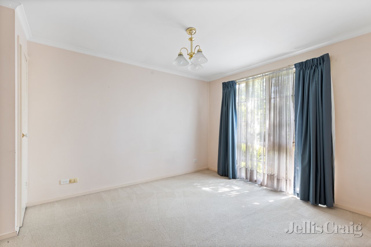 2/51 Lower Plenty Road, Rosanna image 5