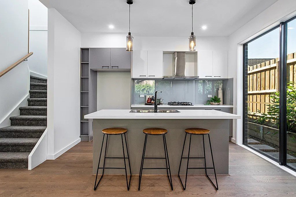 2/51 Newman Road, Croydon image 2