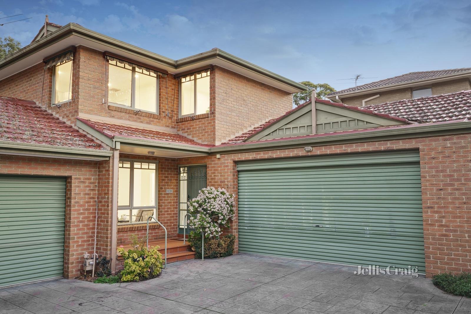 2/51 Regent Street, Mount Waverley image 2