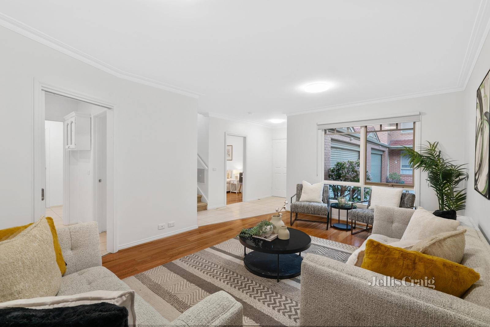 2/51 Regent Street, Mount Waverley image 4