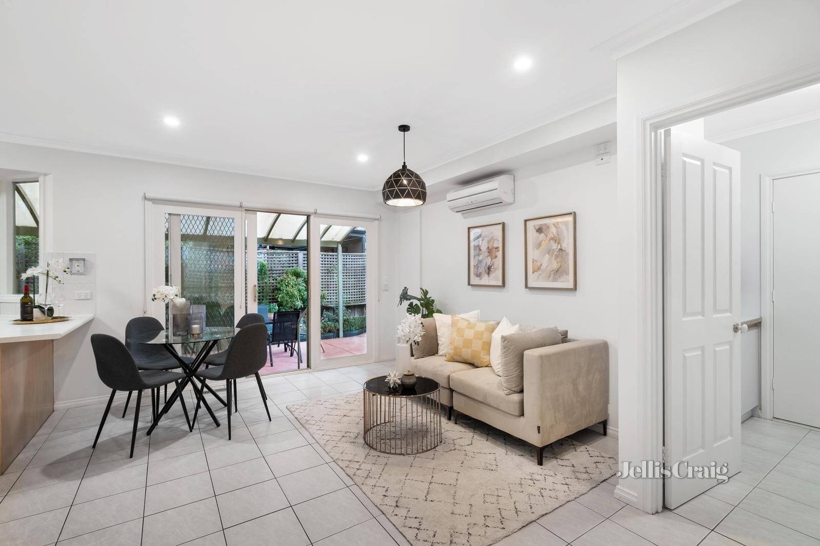 2/51 Regent Street, Mount Waverley image 7