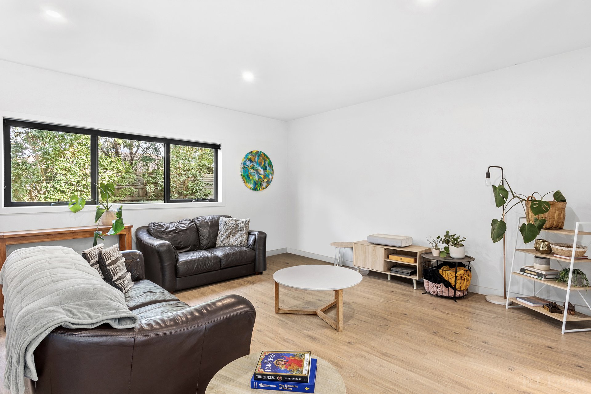 Property Gallery Thumbnail 3