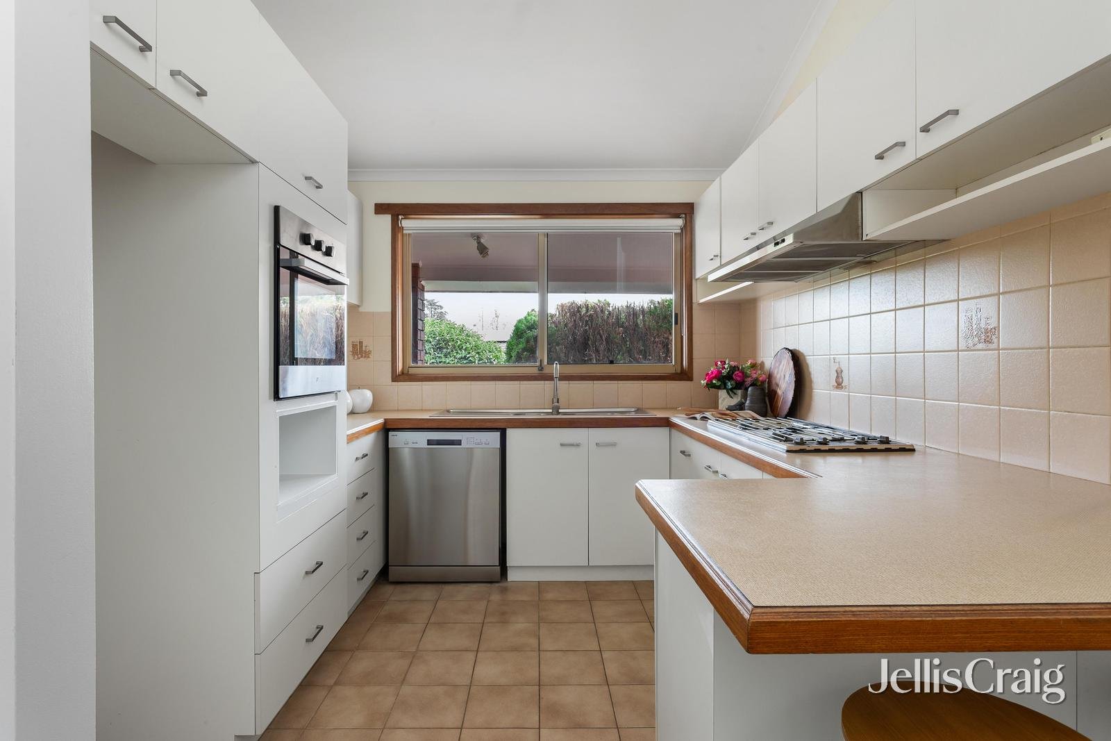 25/11 Hannah Street, Cheltenham image 7