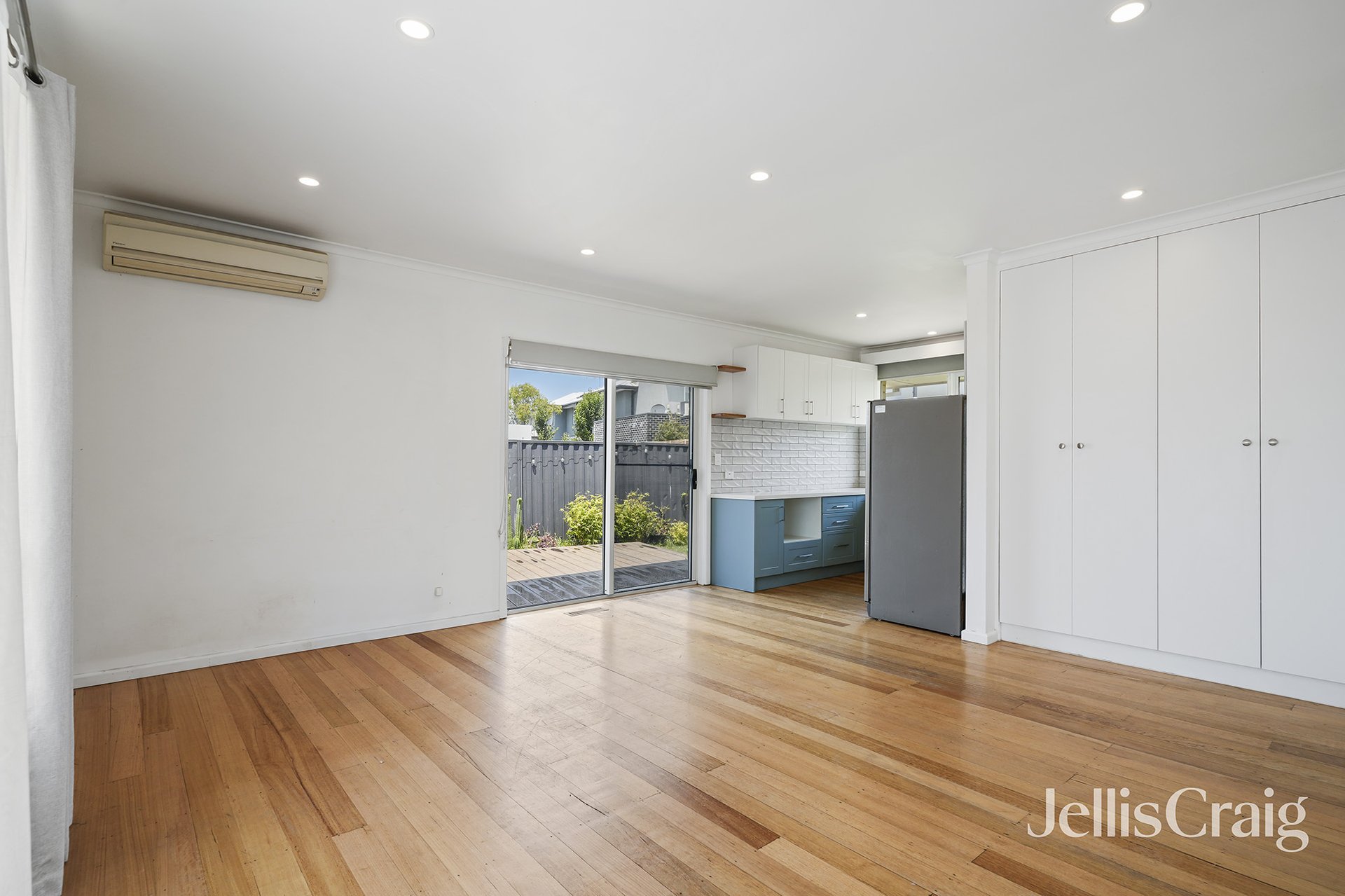 25/14-16 Robertson Parade, Aspendale image 3