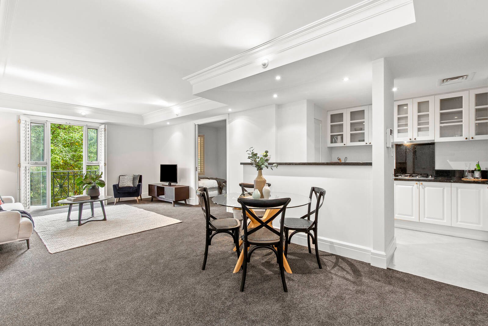 Property Gallery Thumbnail 6