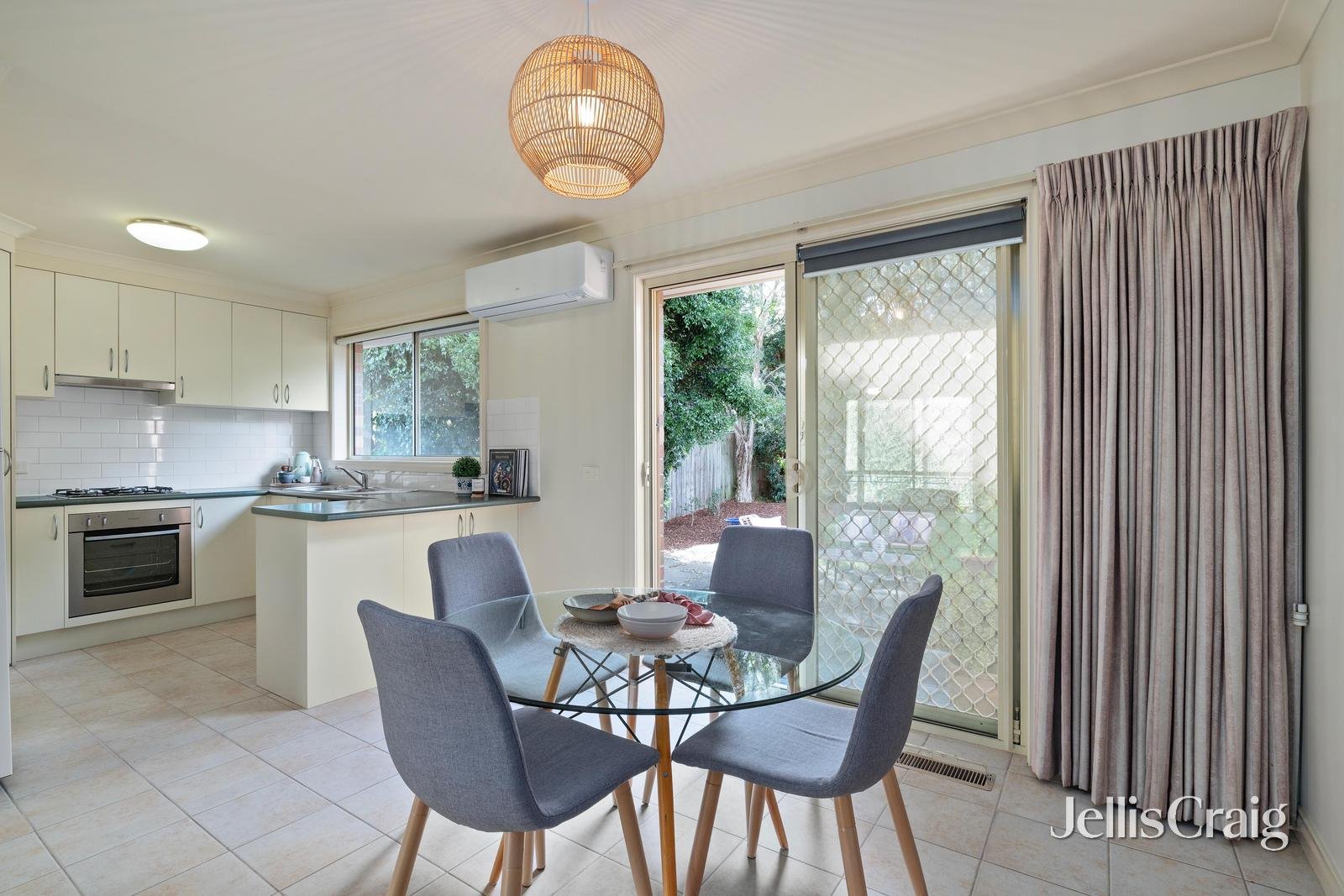 2/51A Mount Dandenong Road, Croydon image 4