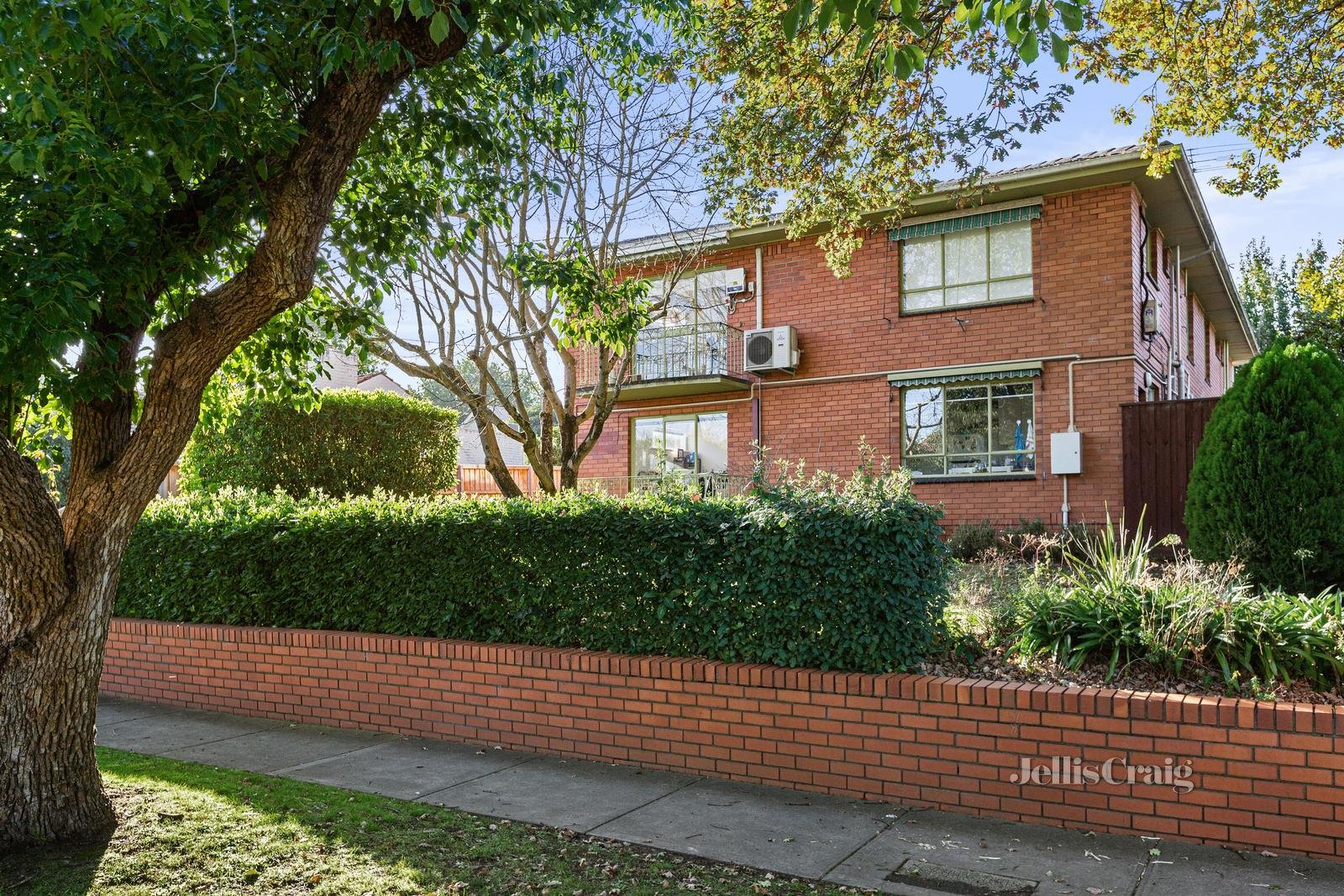 2/52 Barton Street, Surrey Hills image 2