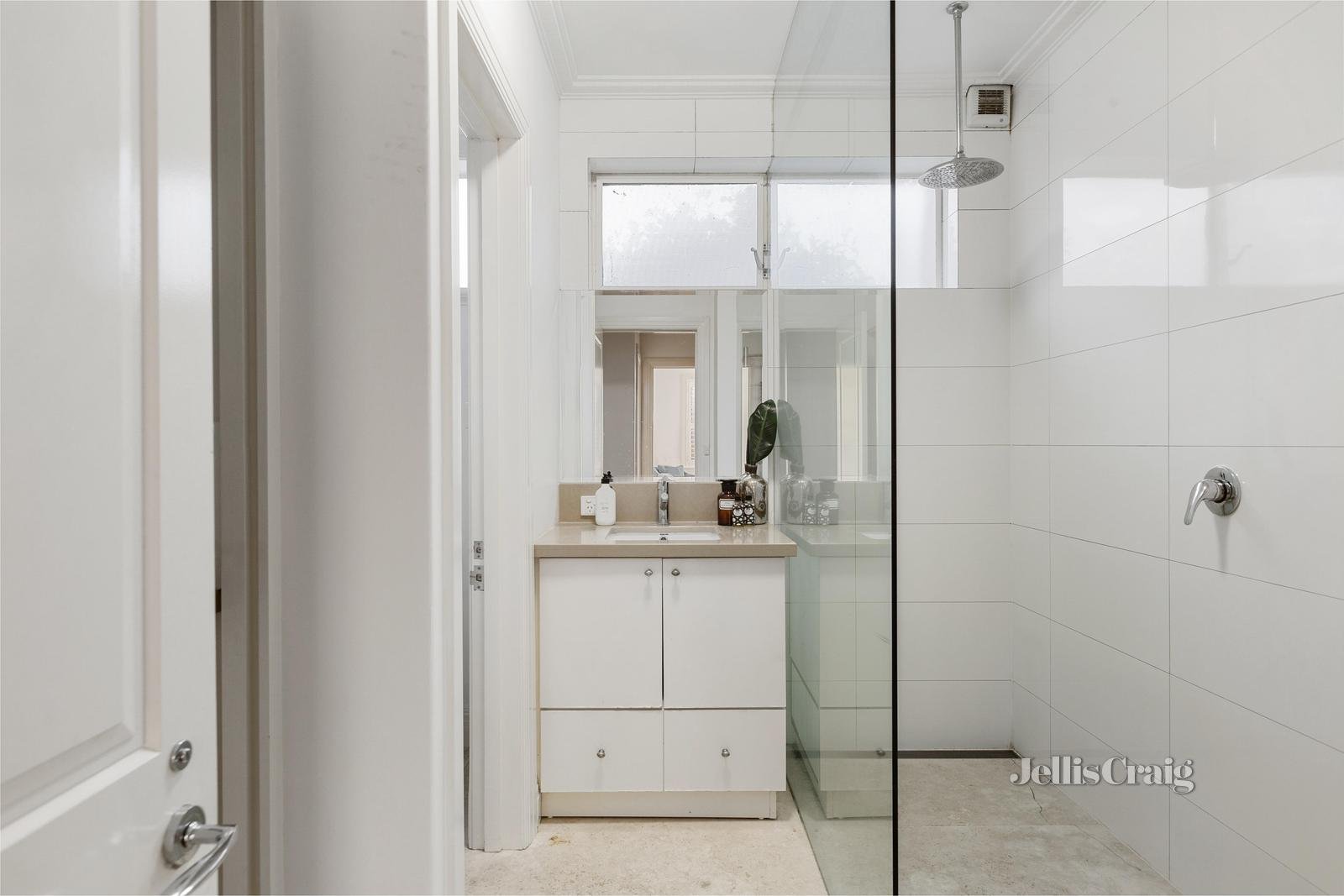 2/52 Barton Street, Surrey Hills image 5