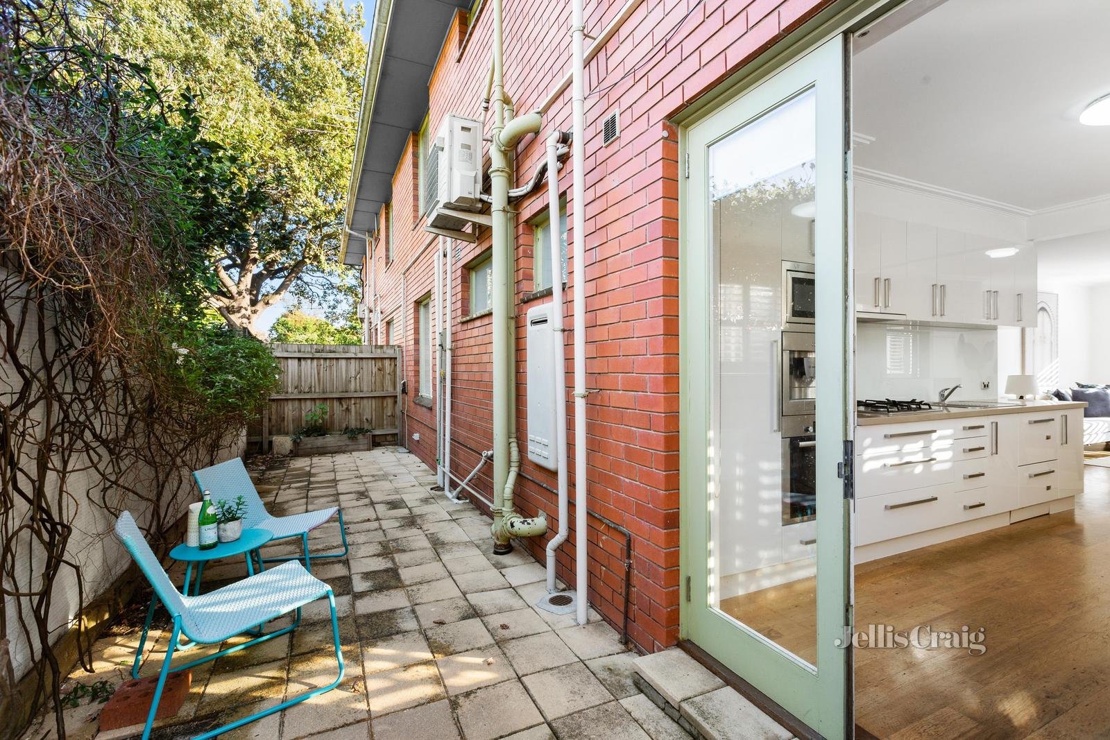 2/52 Barton Street, Surrey Hills image 6