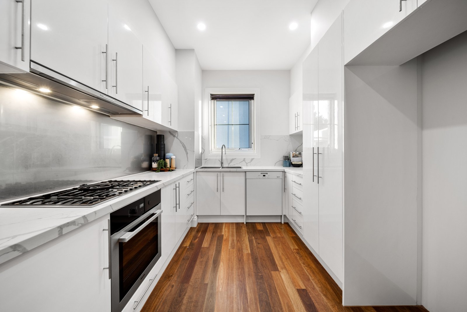 Property Gallery Thumbnail 11