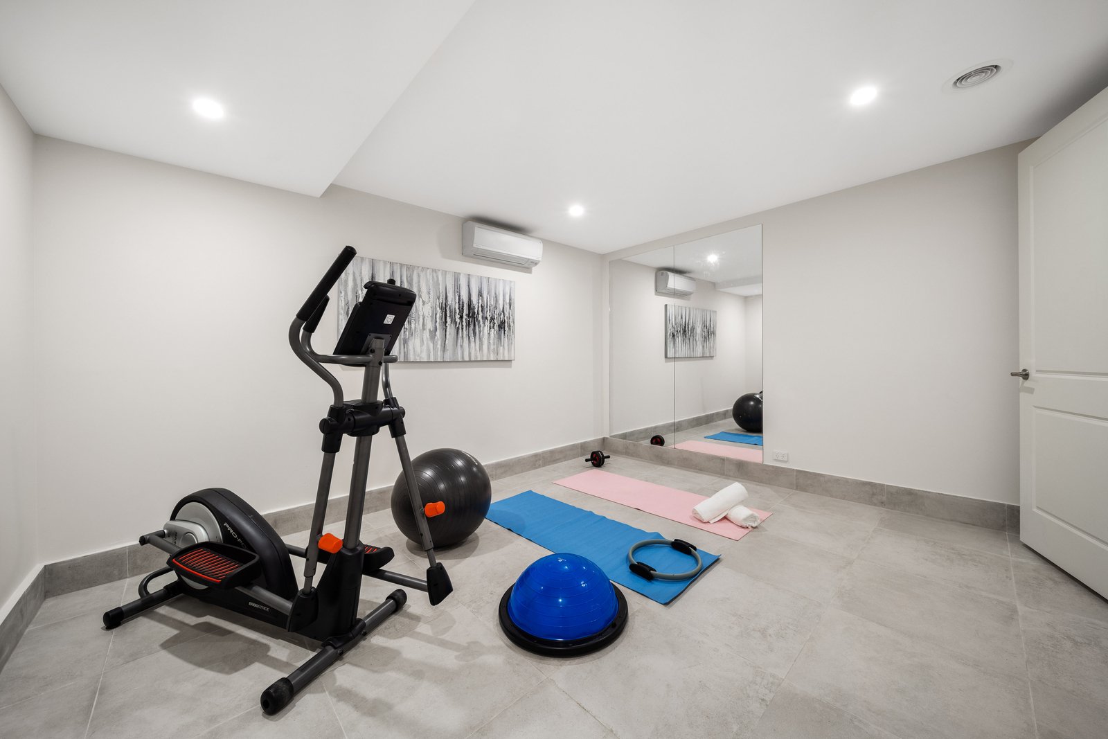 Property Gallery Thumbnail 37