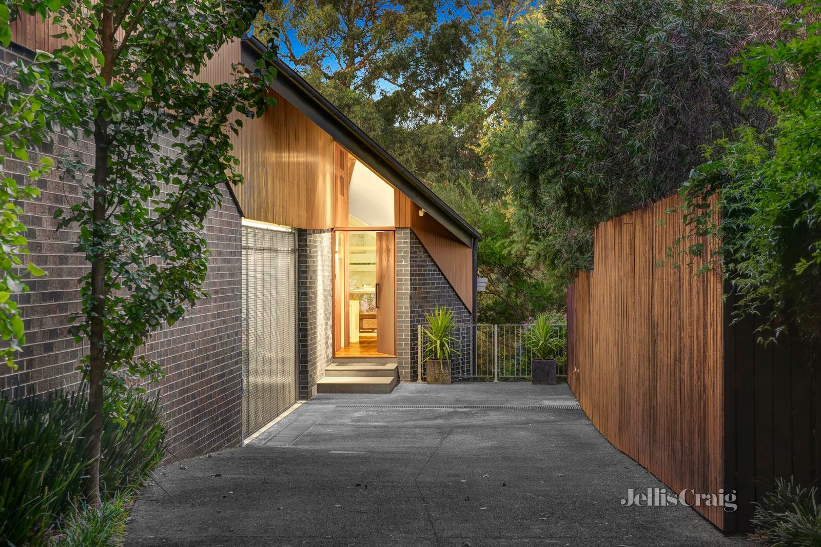 2/52 Childers Street, Kew image 2