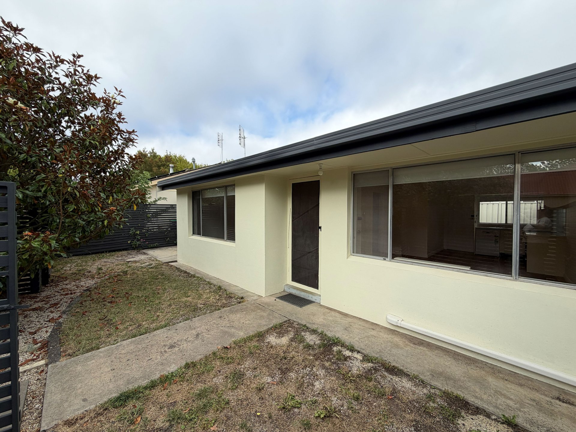 2/52 Jennings Street, Kyneton image 1