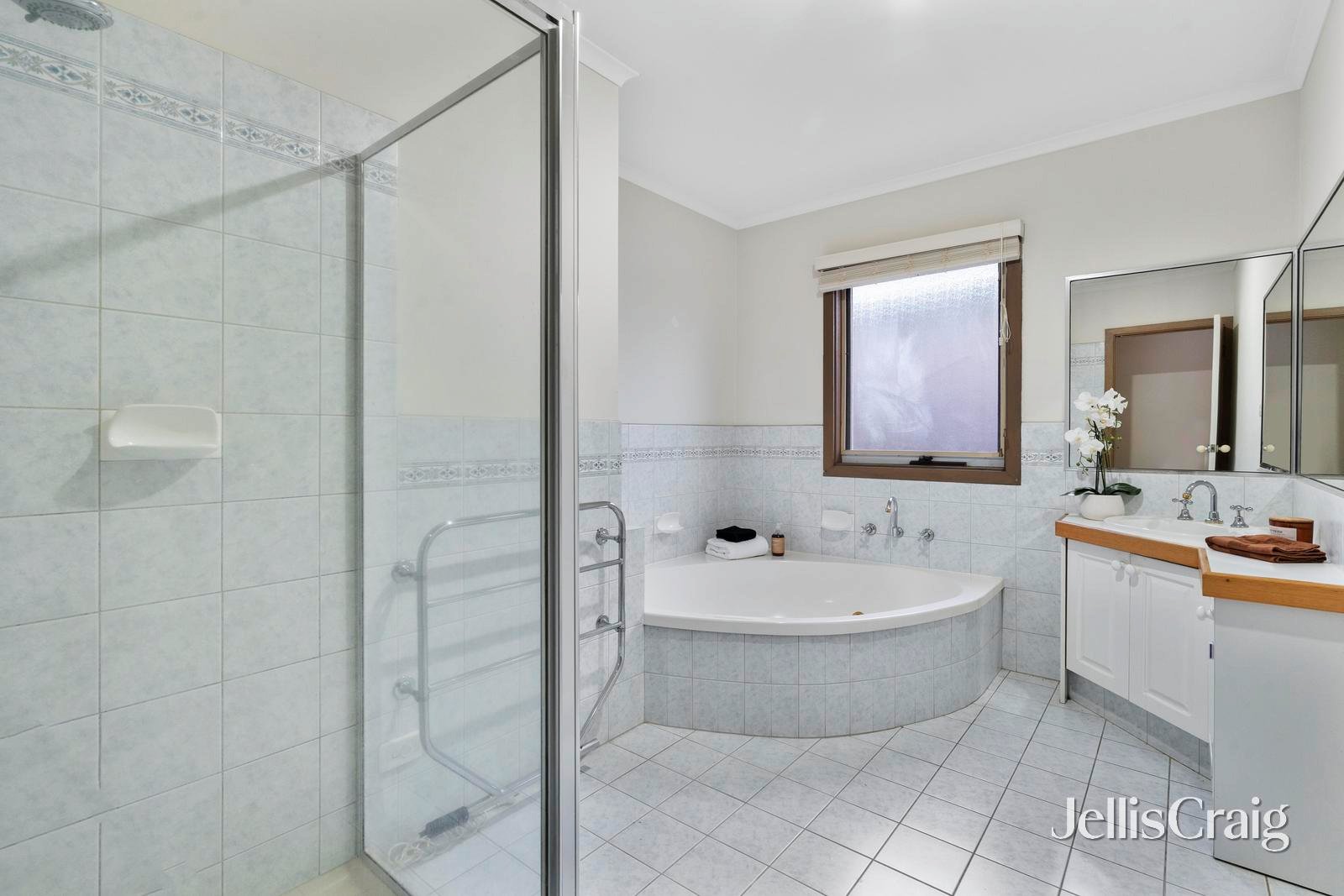 252 Serpells Road, Templestowe image 9