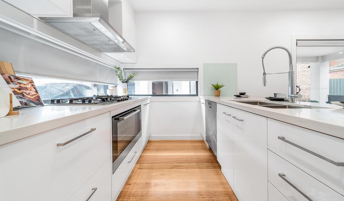 2/520 Highbury Road, Glen&nbsp;Waverley image 1