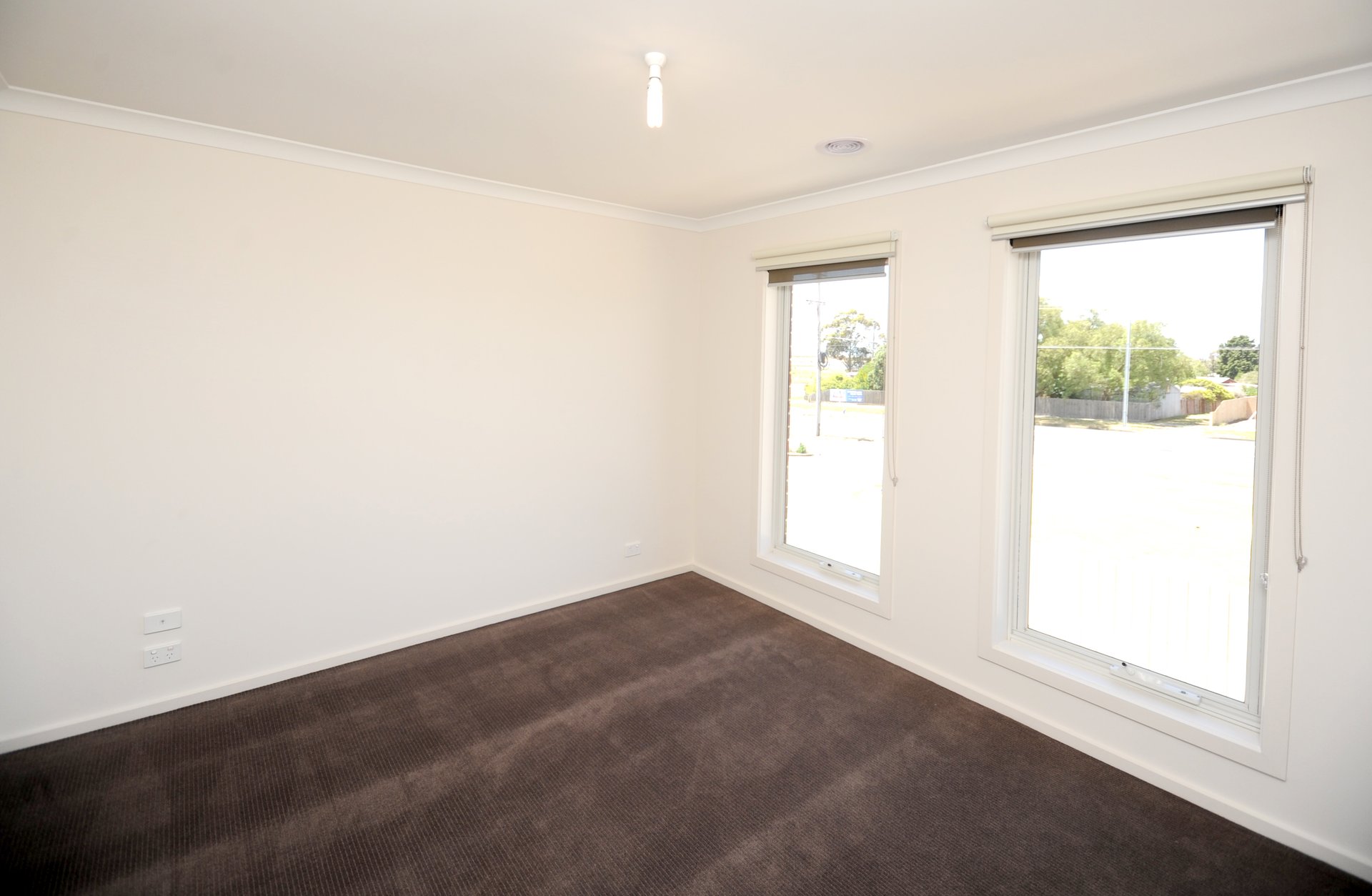 Property Gallery Thumbnail 6