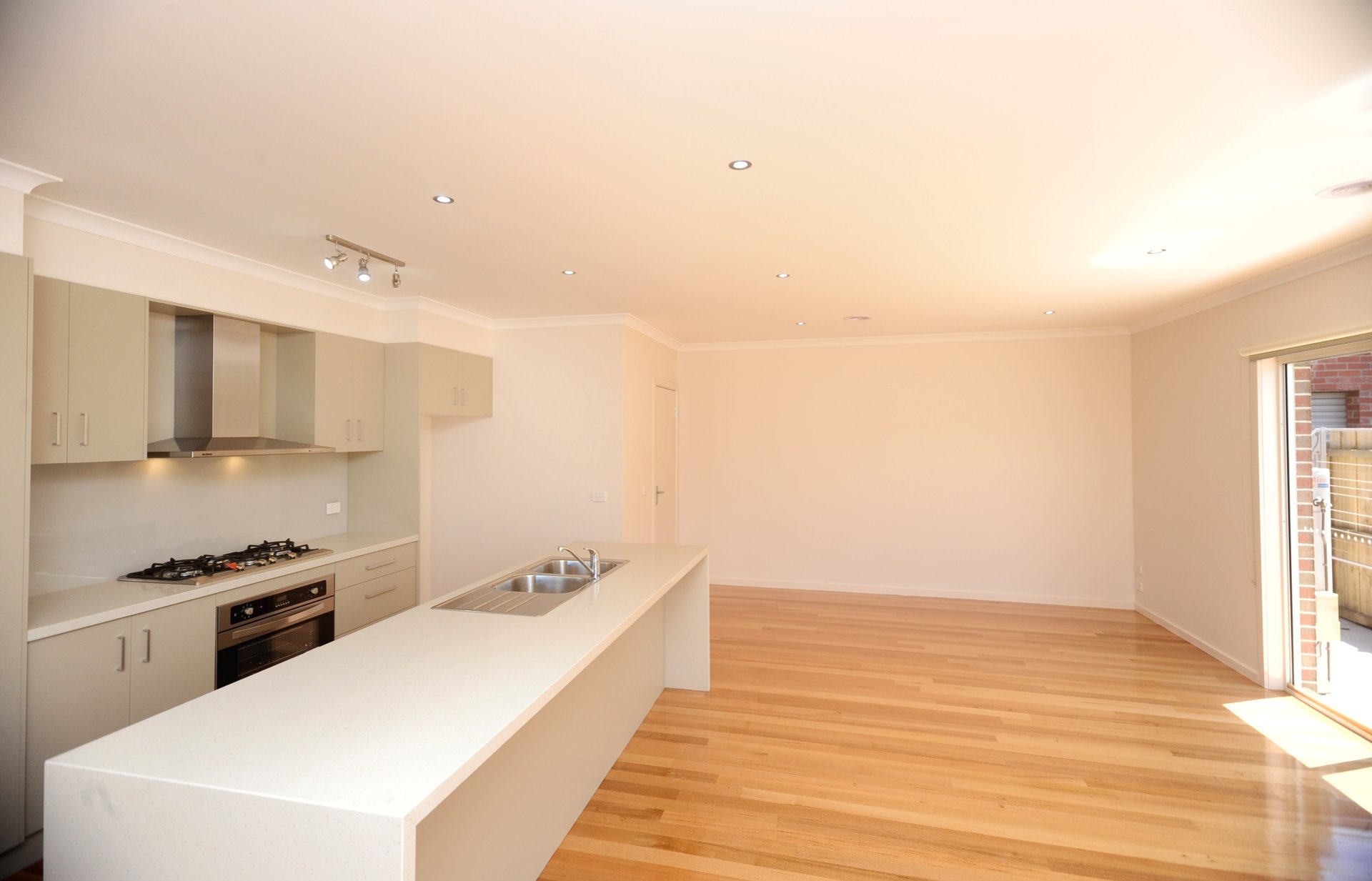 Property Gallery Thumbnail 4