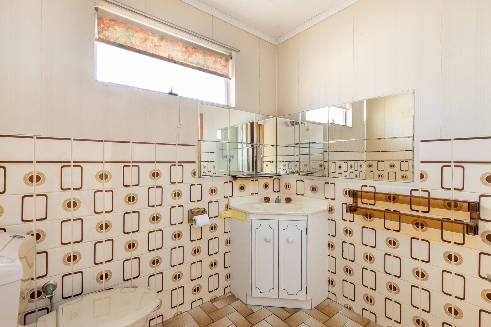 Property Gallery Thumbnail 9