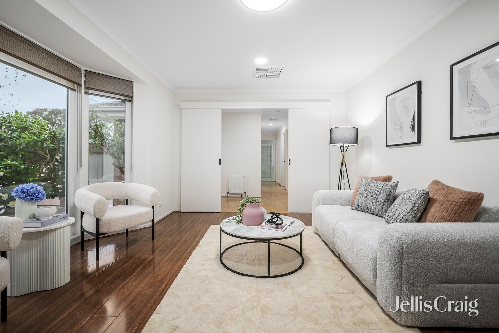 2/529 Springvale Road, Glen Waverley image 3