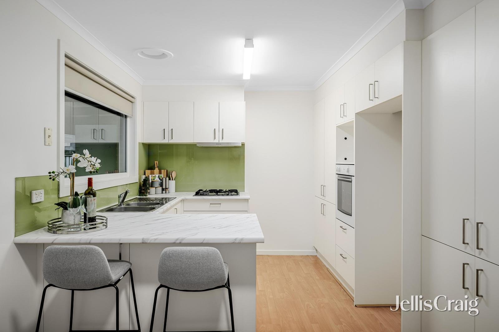 2/529 Springvale Road, Glen Waverley image 4